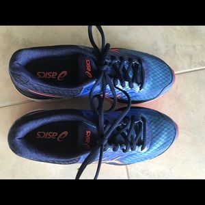 Asics LIKE NEW   8 1/2 get 2000 5 blue